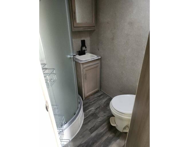2019 Coachmen Catalina Legacy Edition 293RLDS Travel Trailer at Kellys RV, Inc. STOCK# CONSIGN46 Photo 5