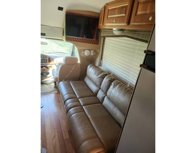 2007 Dynamax Isata Ford E-450 282 Class C at Kellys RV, Inc. STOCK# CONSIGN53 Photo 12