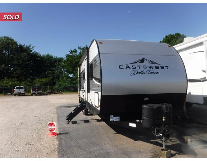 2021 East to West Della Terra 271BH Travel Trailer at Kellys RV, Inc. STOCK# 4169B Exterior Photo