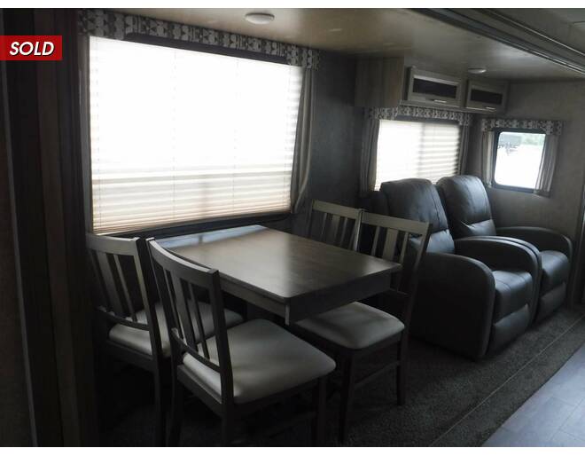 2020 Coachmen Catalina Legacy Edition 333RETS Travel Trailer at Kellys RV, Inc. STOCK# CONSIGNMENT3 Photo 7