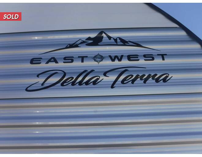 2022 East to West Della Terra 271BH Travel Trailer at Kellys RV, Inc. STOCK# 4296B Photo 3