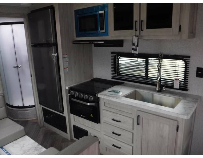 2022 East to West Della Terra 230RB Travel Trailer at Kellys RV, Inc. STOCK# 4392B Photo 9