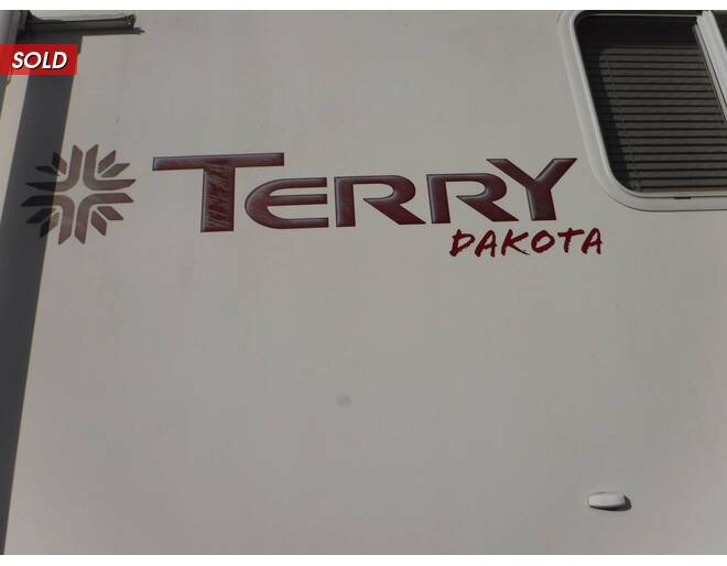 2002 Fleetwood Terry Dakota 827 5P Fifth Wheel at Kellys RV, Inc. STOCK# 4495B Photo 2