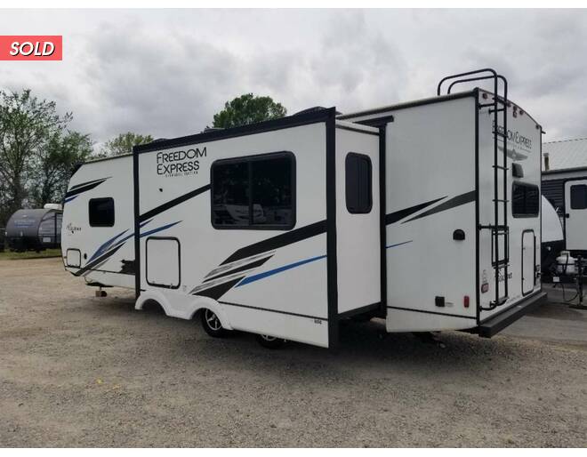 2023 Coachmen Freedom Express Ultra Lite 274RKS Travel Trailer at Kellys RV, Inc. STOCK# CONSIGN54 Photo 3